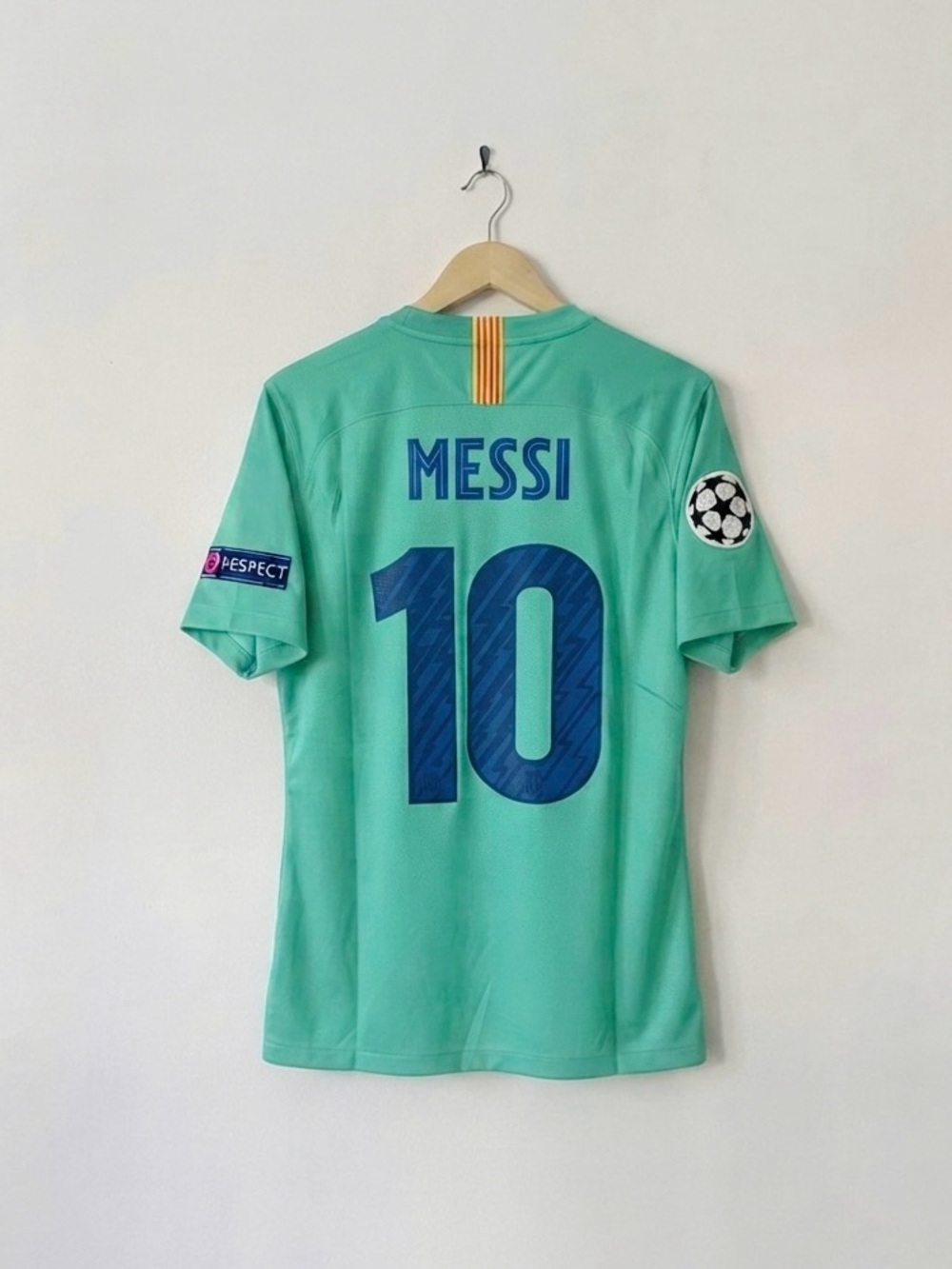 Messi #10 Barcelona 10/11 away Jersey Soccer Fan Version Size Medium